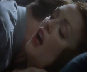 朱丽安*摩尔端事件(裸体)汇编