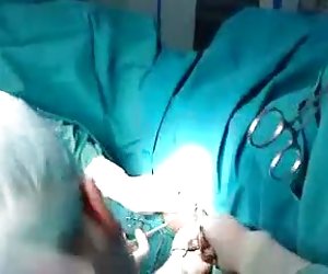 东西在他的屁股