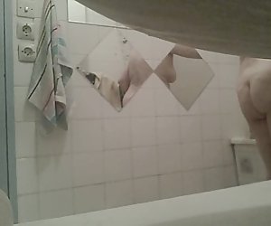 成熟dans la salle de贝恩