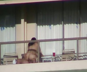 间谍在邻国性的视频