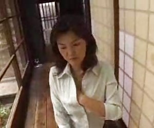 孤独的女人都需要爱情