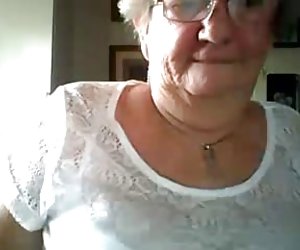 奶奶表示大奶子上的摄像头