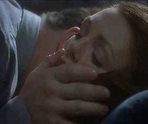 朱丽安*摩尔的小说