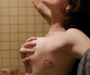 劳拉娜塔莎*雷昂-橙色是新的黑色