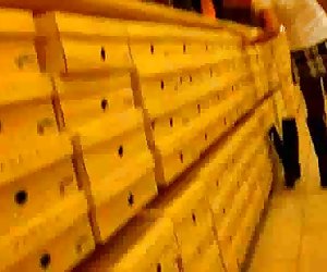 无毛dans le店de超短裙，没有内裤