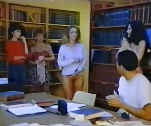 Cmnf-有趣的图书馆