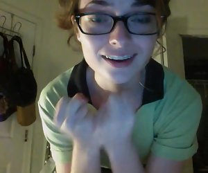 我们的爱人的书呆子工作脱衣舞女