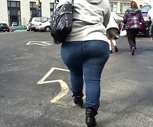 大屁股口袋里的牛仔裤屁股