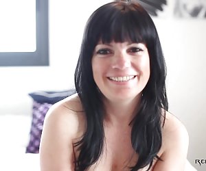 色情铸造性钠长石