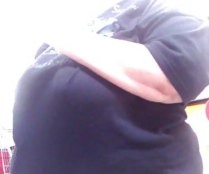 Braless奶奶的大下垂的胸