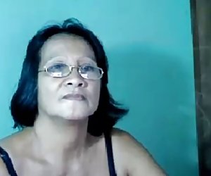 57岁的亚洲女孩