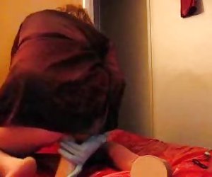 比比极端同性恋的拳头