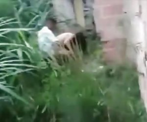 Vecina es ru el patio