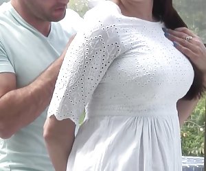 成熟的热门的妈妈糟透了年轻的鸡鸡