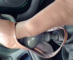 美丽的尼龙脚上的变速杆