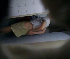 隐藏凸轮亚的妹妹。