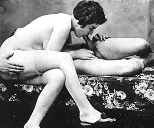 一个鞋盒子他的祖父。