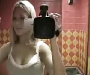 手淫在公共休息。