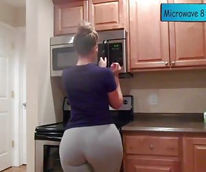 穿着性感的屁股头发教程(pg)-