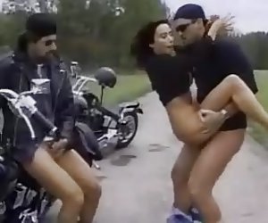 埃丽卡贝拉钢棒