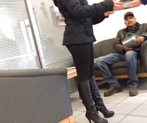 底裤裤到处都是。 屁股