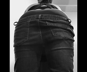 性感的婊子抓住了他，撕裂