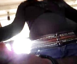 摸阴部肘部的巴士