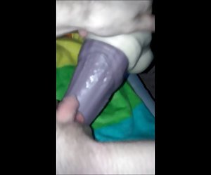 靠近高清多个喷出