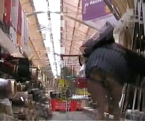 下一个购物中没有内裤袜