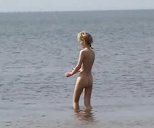 俄罗斯裸体主义者