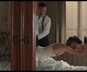 凯拉*奈特利打屁股和性交